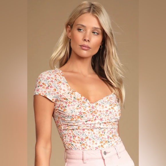 Lulus Tops - Floral bodysuit!